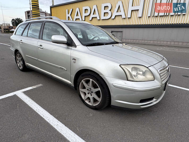 Универсал Toyota Avensis 2003 в Киеве