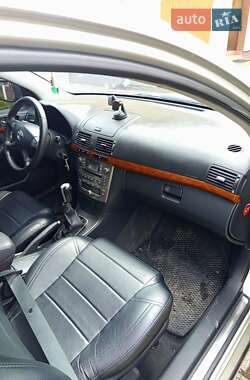 Седан Toyota Avensis 2006 в 