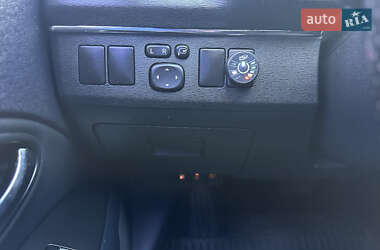 Седан Toyota Avensis 2012 в 