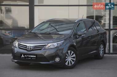 Універсал Toyota Avensis 2012 в Харкові