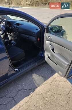 Седан Toyota Avensis 2006 в 