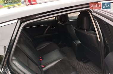 Універсал Toyota Avensis 2012 в 