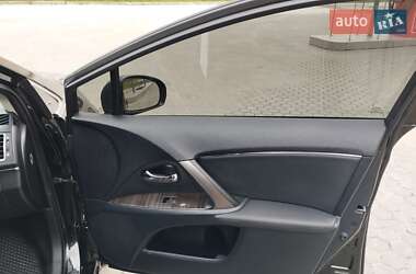 Універсал Toyota Avensis 2012 в 