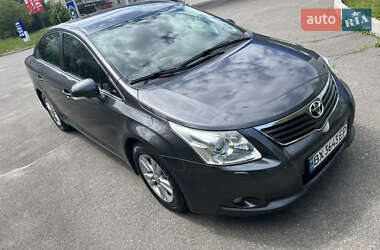 Седан Toyota Avensis 2011 в 