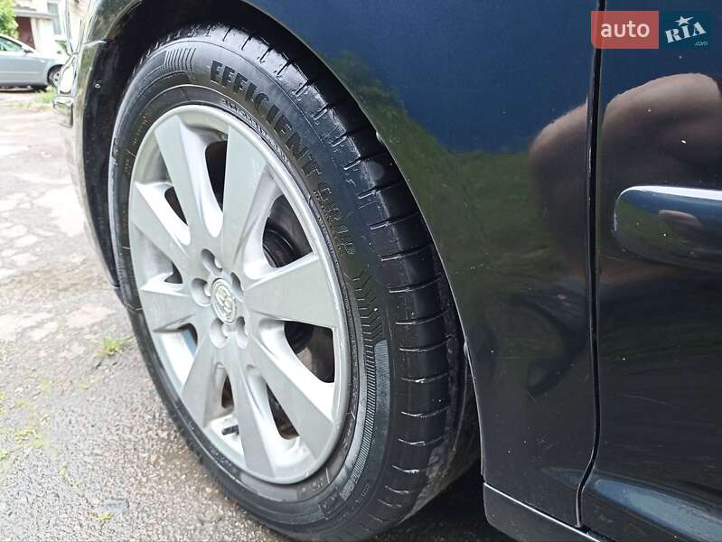 Универсал Toyota Avensis 2008 в Луцке