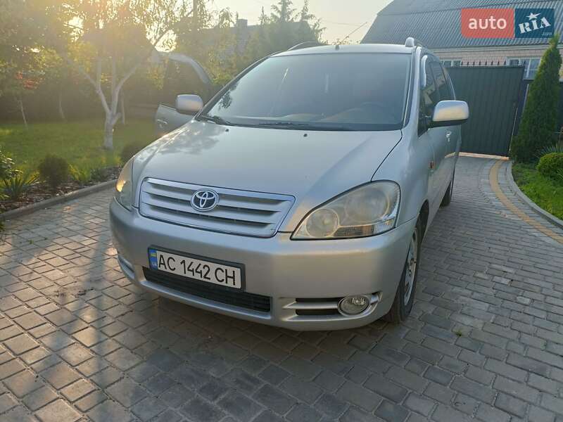 Toyota Avensis 2001