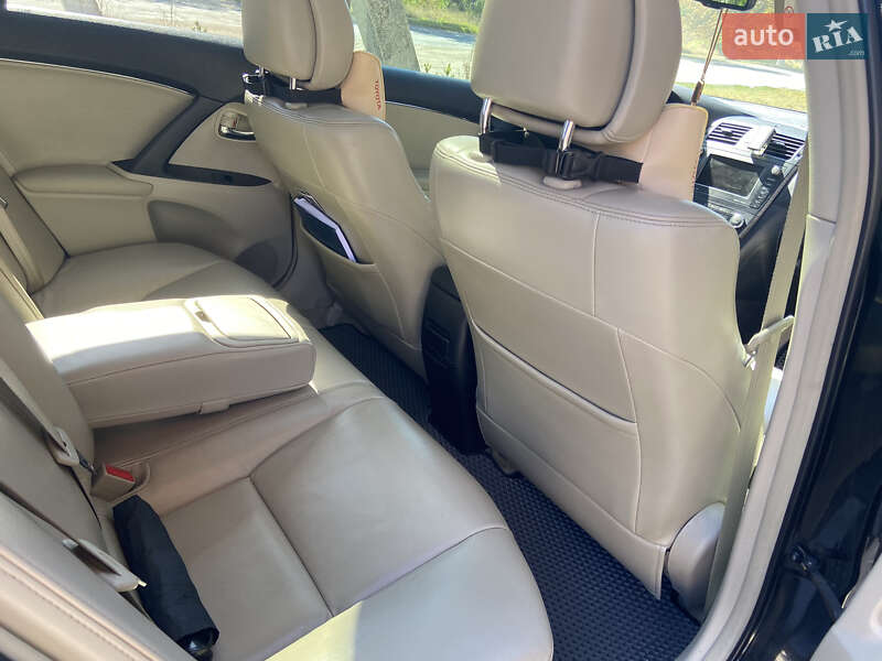 Универсал Toyota Avensis 2008 в Киеве