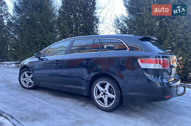 Универсал Toyota Avensis 2010 в Львове