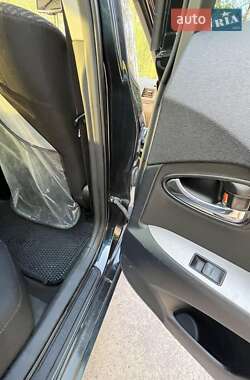 Седан Toyota Avensis 2011 в 