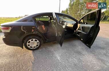 Седан Toyota Avensis 2011 в 