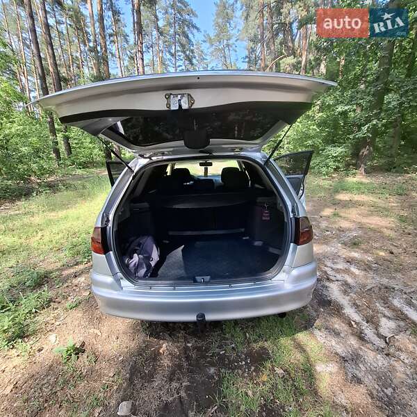 Универсал Toyota Avensis 2001 в Прилуках