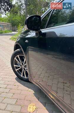 Седан Toyota Avensis 2012 в 