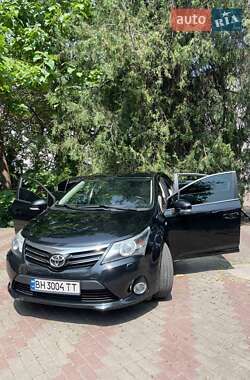 Седан Toyota Avensis 2012 в 