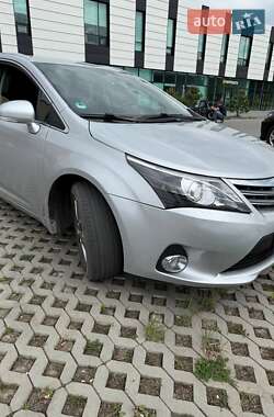 Універсал Toyota Avensis 2013 в Хмельницькому
