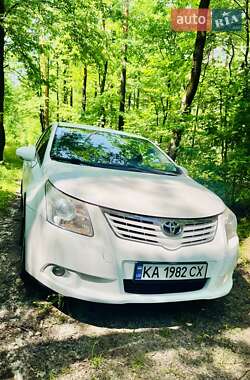 Седан Toyota Avensis 2011 в 