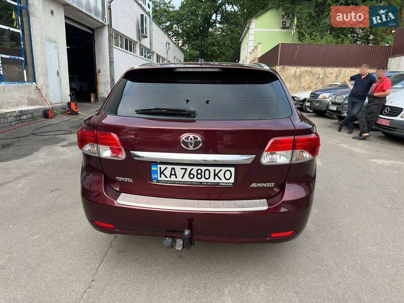 Универсал Toyota Avensis 2012 в Киеве фото 6 Универсал Toyota Avensis 2012 в Киеве