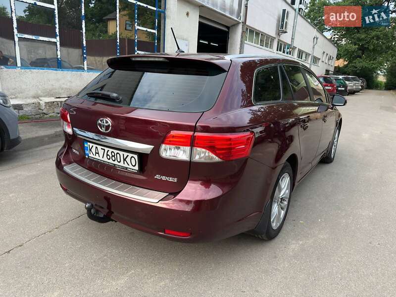 Универсал Toyota Avensis 2012 в Киеве фото 18 Универсал Toyota Avensis 2012 в Киеве
