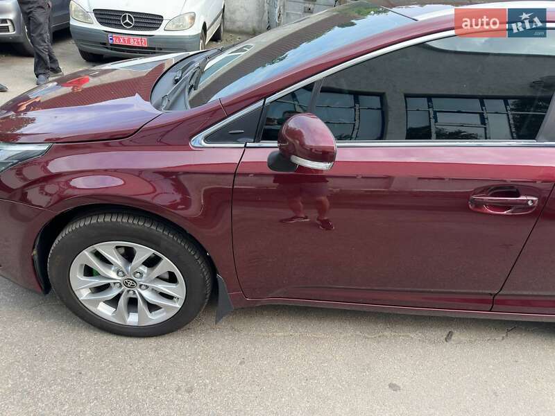 Универсал Toyota Avensis 2012 в Киеве фото 44 Универсал Toyota Avensis 2012 в Киеве