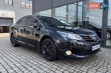 Седан Toyota Avensis 2015 в 