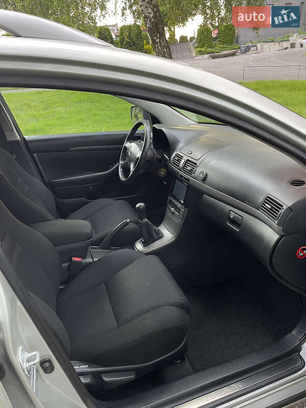 Универсал Toyota Avensis 2008 в Хмельницком