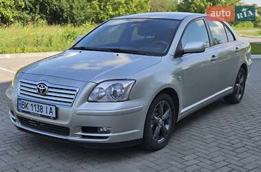 Седан Toyota Avensis 2005 в Дубно