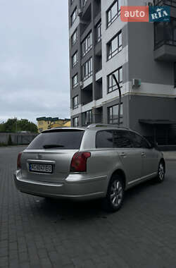 Универсал Toyota Avensis 2004 в 