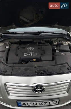 Универсал Toyota Avensis 2004 в 