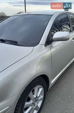 Седан Toyota Avensis 2006 в 