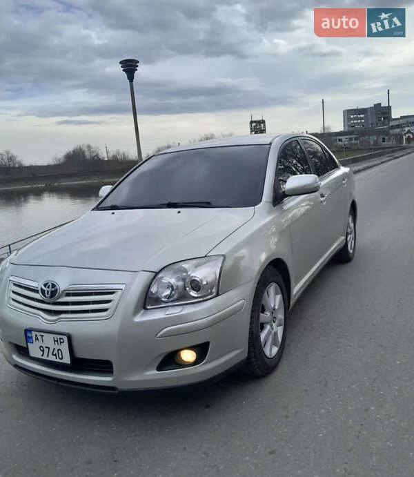 Седан Toyota Avensis 2006 в Ивано-Франковске фото Седан Toyota Avensis 2006 в Ивано-Франковске