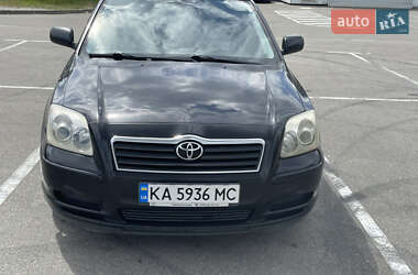 Седан Toyota Avensis 2004 в Києві