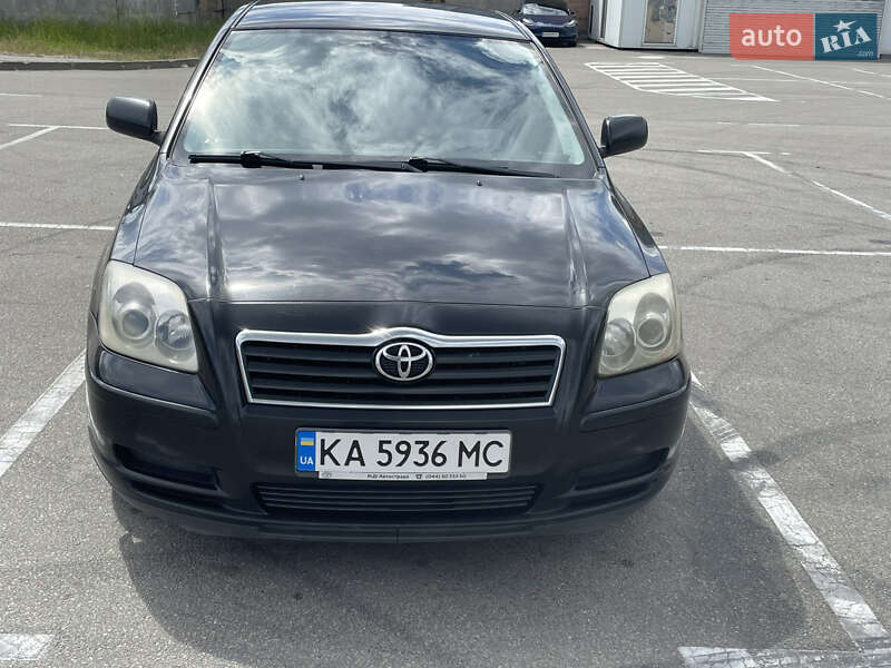 Toyota Avensis 2004