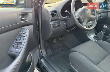 Универсал Toyota Avensis 2004 в 