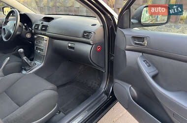 Универсал Toyota Avensis 2004 в 
