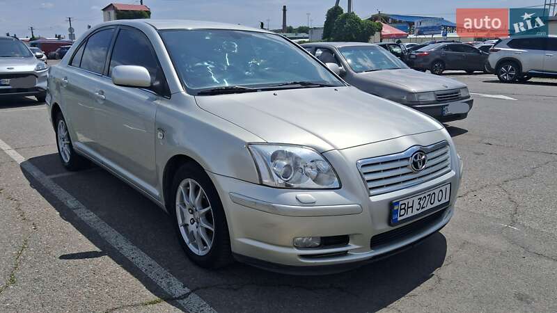 Toyota Avensis 2004