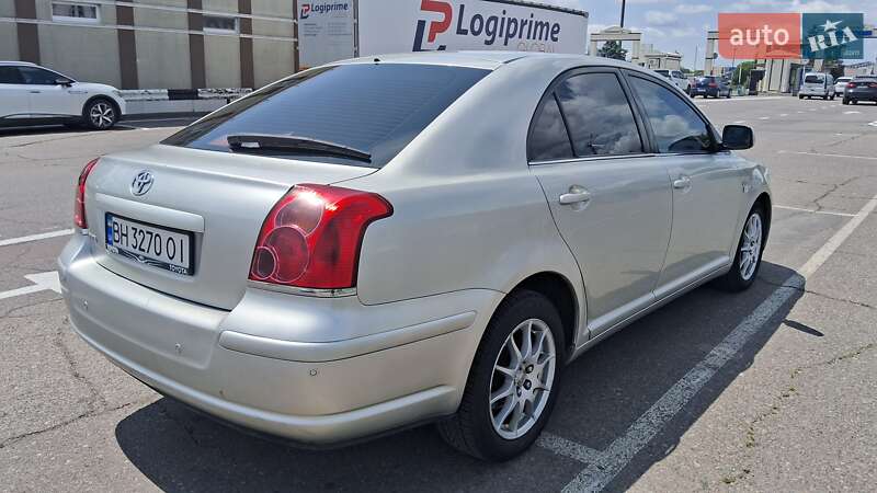 Ліфтбек Toyota Avensis 2004 в Одесі