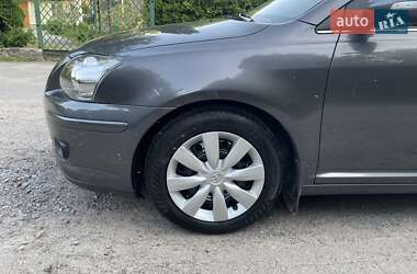Седан Toyota Avensis 2008 в 