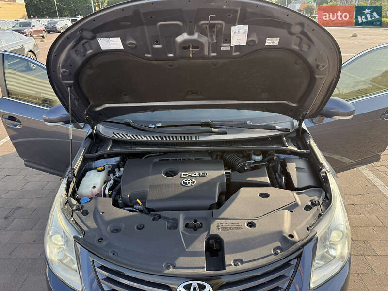 Універсал Toyota Avensis 2009 в Житомирі
