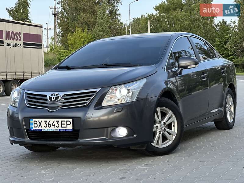 Toyota Avensis 2011