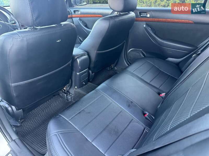 Седан Toyota Avensis 2006 в Коломиї