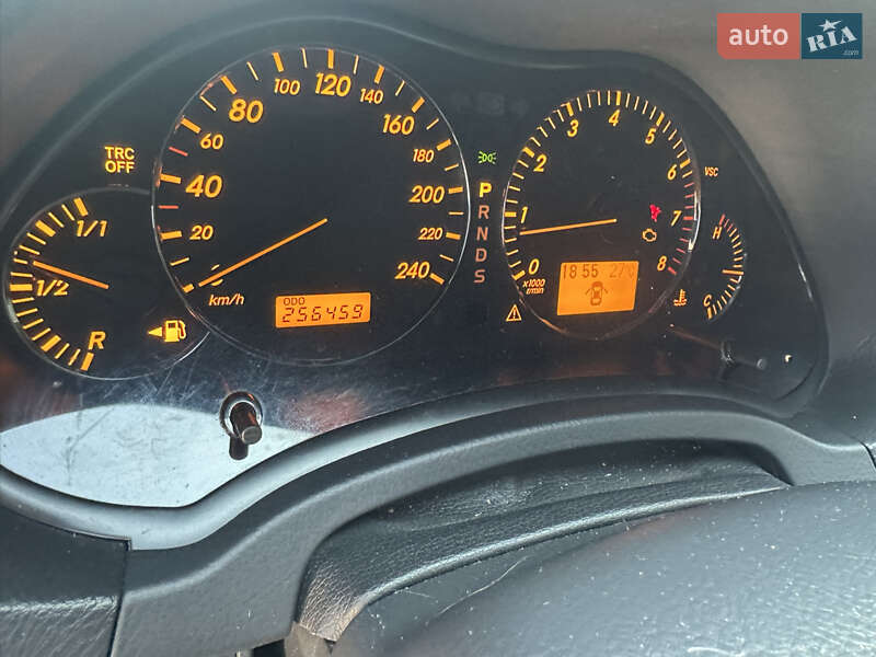 Седан Toyota Avensis 2008 в Львові