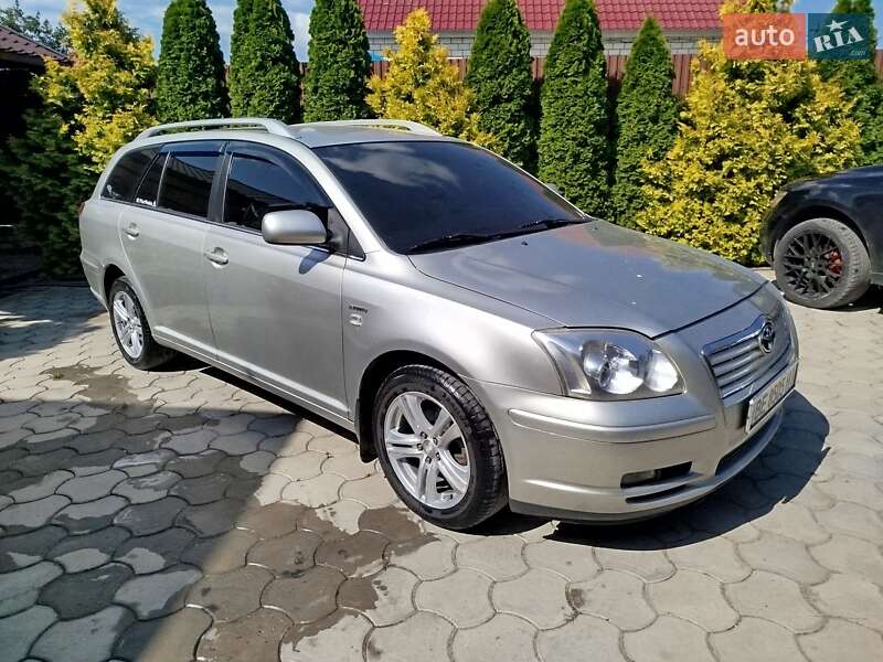 Toyota Avensis 2004