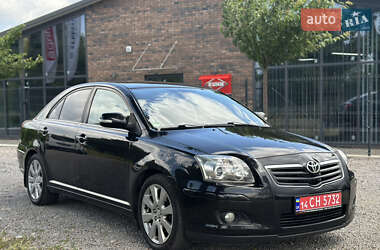Лифтбек Toyota Avensis 2007 в Виннице