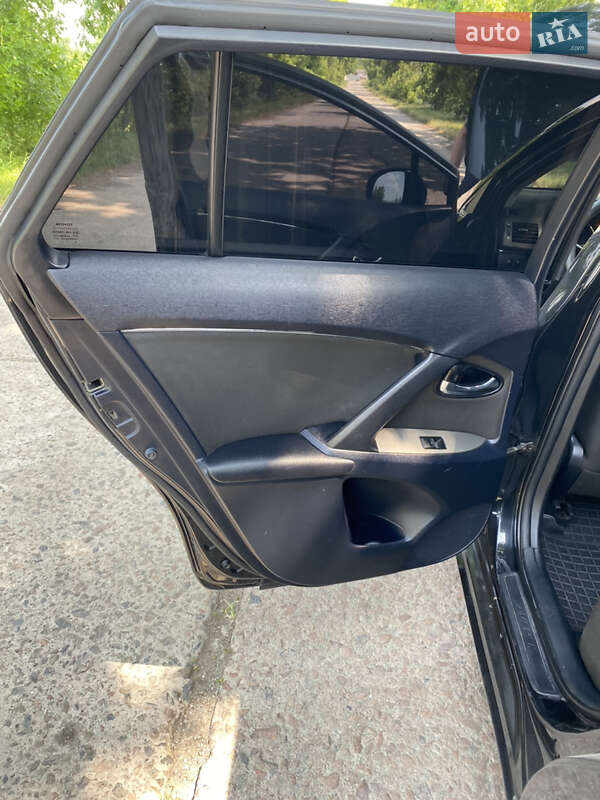 Универсал Toyota Avensis 2010 в Кодыме