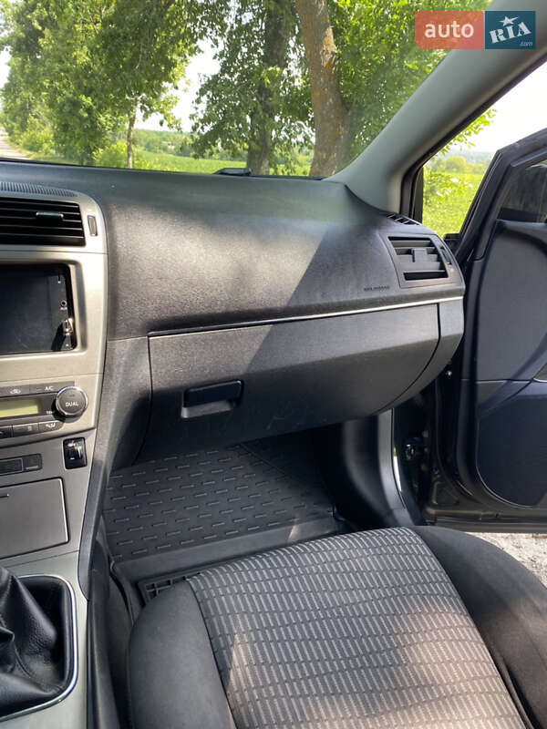 Универсал Toyota Avensis 2010 в Кодыме