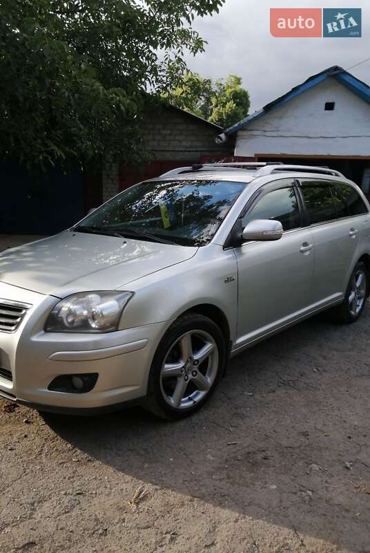 Универсал Toyota Avensis 2008 в Хмельницком