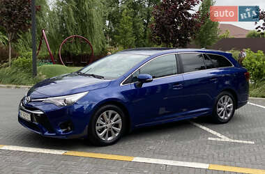 Универсал Toyota Avensis 2015 в Киеве