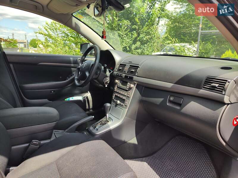 Универсал Toyota Avensis 2007 в Краматорске