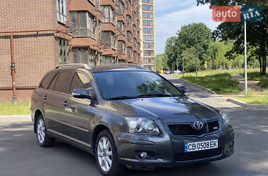 Універсал Toyota Avensis 2007 в Чернігові