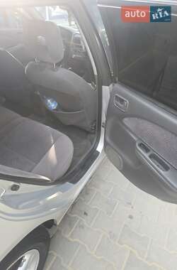 Универсал Toyota Avensis 1999 в 