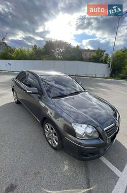 Седан Toyota Avensis 2008 в Львове